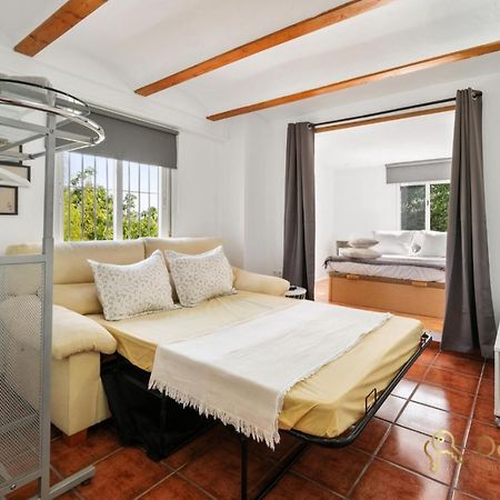Casa De 2 Dormitorios Con Piscina Privada Y Desayuno Incluido En Alhaurin アラウリン・デ・ラ・トレ エクステリア 写真